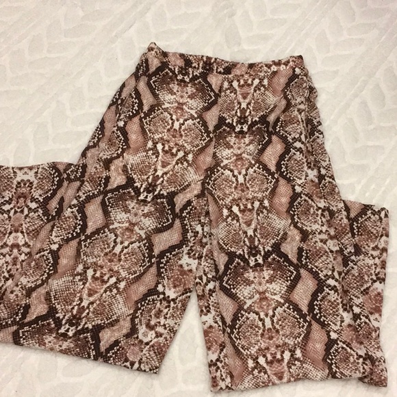 Mauve Snakeskin Print Palazzo Pants - Picture 6 of 8